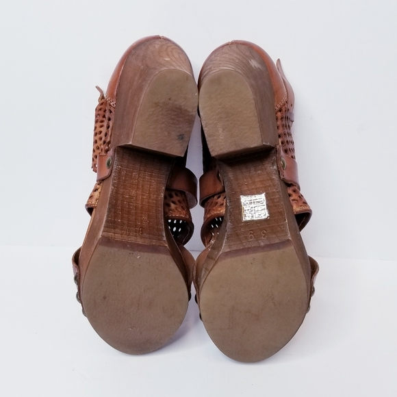 Free People Rendering Leather Clogs - Picture 8 of 11